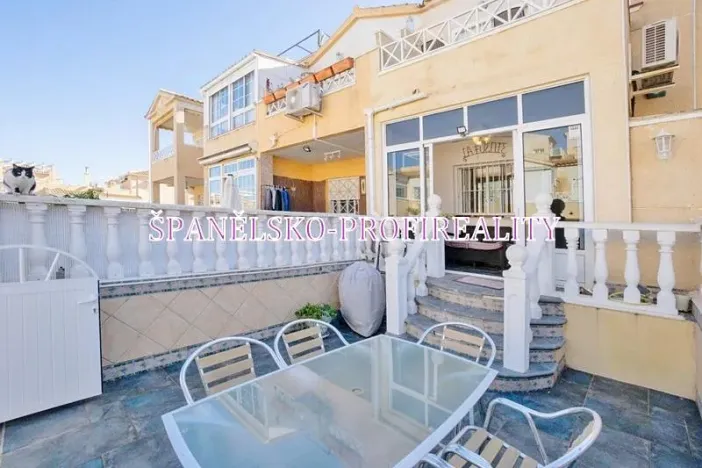 Prodej bytu 3+1, Torrevieja, Španělsko, 75 m2