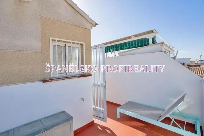 Prodej bytu 3+1, Torrevieja, Španělsko, 75 m2