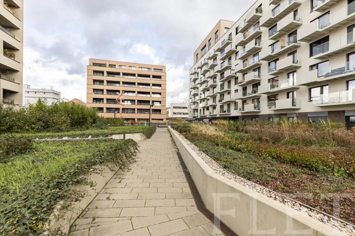 Pronájem bytu 1+kk, Praha - Vysočany, Fafkových, 37 m2