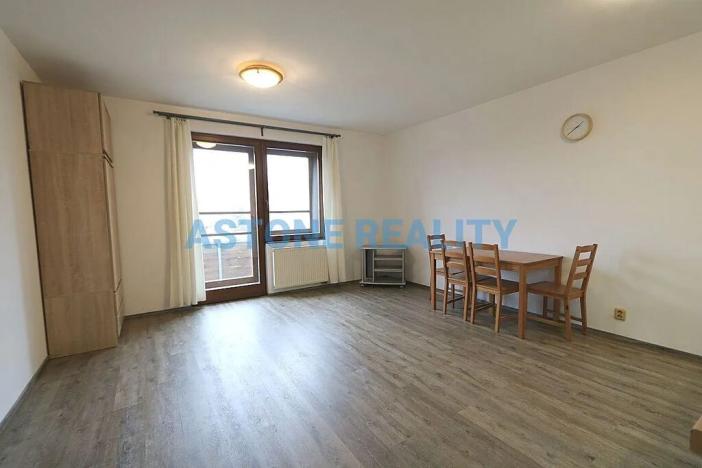 Pronájem bytu 1+kk, Praha - Hostivař, Švehlova, 35 m2