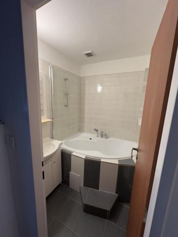 Prodej bytu 3+1, Děčín - Děčín VI-Letná, J. z Poděbrad, 71 m2