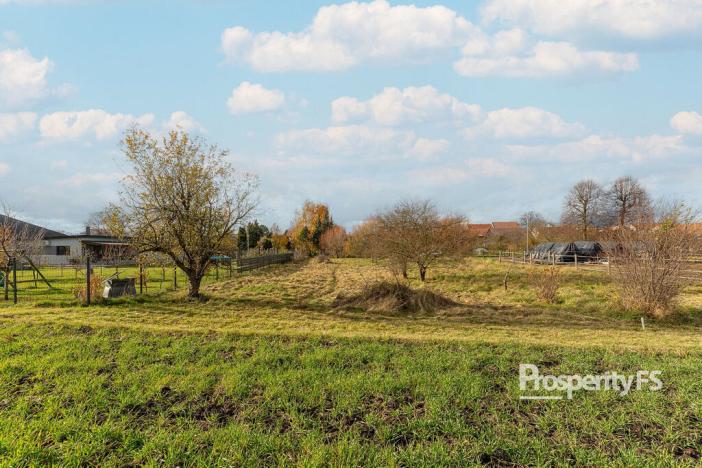 Prodej pozemku, Knínice, 746 m2