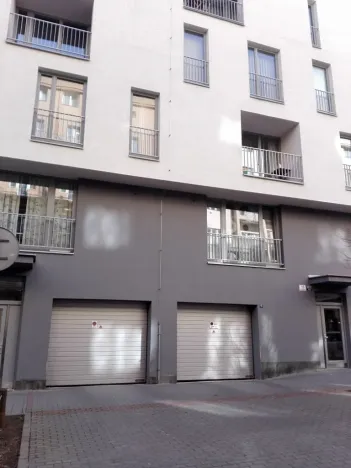 Pronájem garáže, Brno, Cihlářská, 18 m2