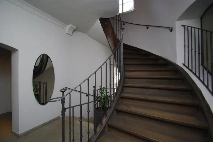 Pronájem bytu 3+1, Praha - Malá Strana, Hroznová, 73 m2