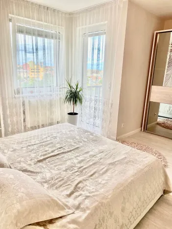 Pronájem bytu 4+kk, Praha - Strašnice, Zvěřinova, 109 m2