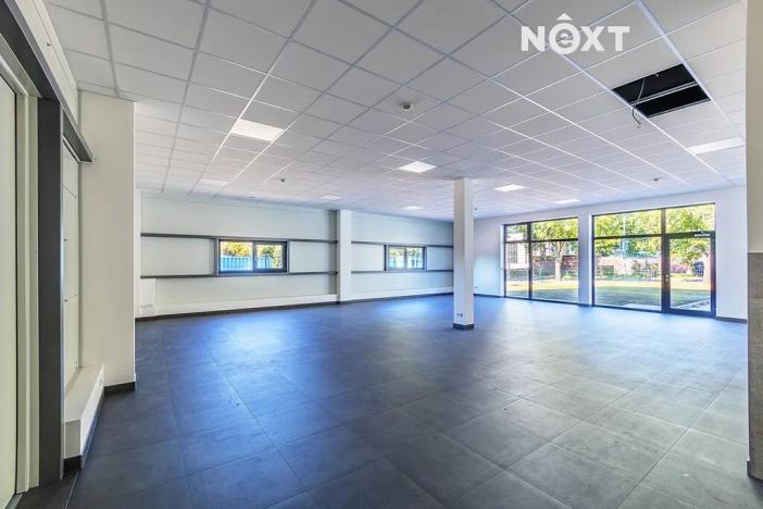 Pronájem skladu, Milovice, 386 m2