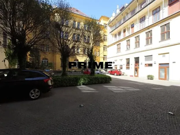 Pronájem kanceláře, Praha - Smíchov, Štefánikova, 70 m2