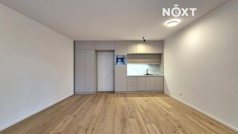 Pronájem bytu 1+kk, Brno, Bratislavská, 37 m2