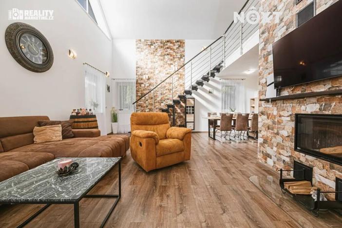 Prodej rodinného domu, Kovalovice, 308 m2