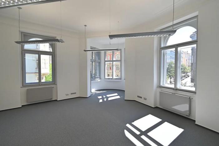 Pronájem kanceláře, Praha - Vinohrady, Vinohradská, 147 m2