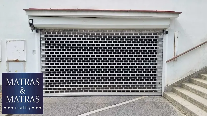 Pronájem garážového stání, Brno, Högrova, 16 m2