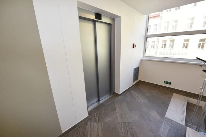 Prodej bytu 2+kk, Praha - Vršovice, Petrohradská, 118 m2