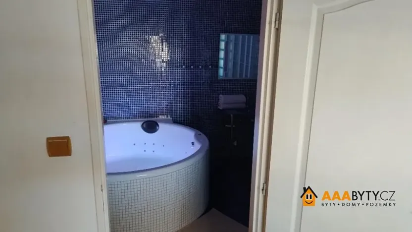 Prodej vícegeneračního domu, Hýskov, Prostřední, 330 m2