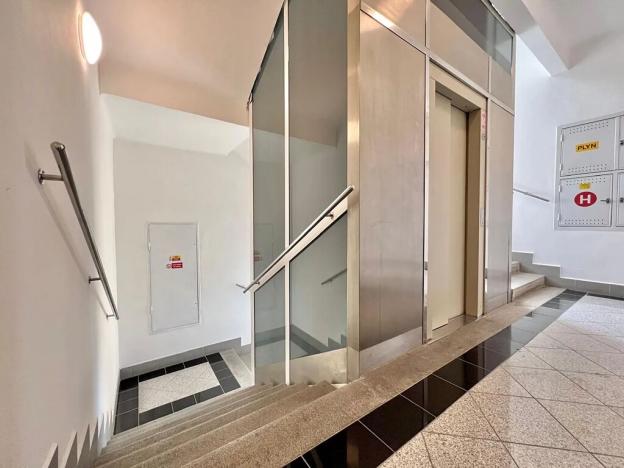 Pronájem bytu 3+1, Praha - Vinohrady, Vinohradská, 85 m2