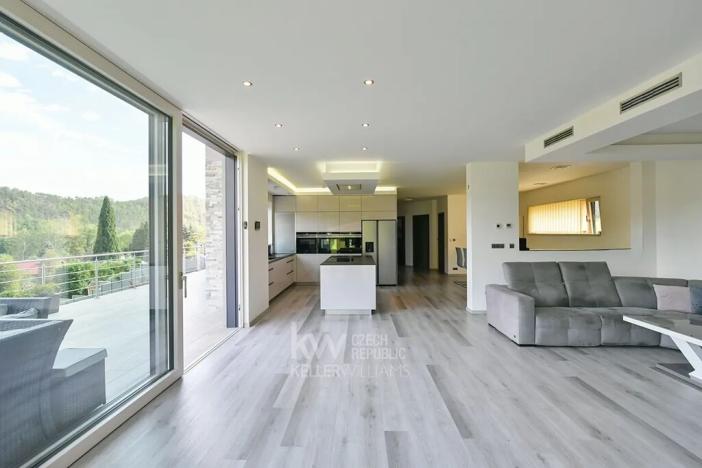 Prodej rodinného domu, Solenice, 190 m2