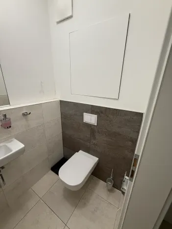 Pronájem bytu 3+kk, Praha - Karlín, U Mlýnského kanálu, 70 m2