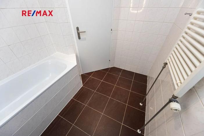 Pronájem bytu 2+kk, Praha - Kbely, Semilská, 69 m2