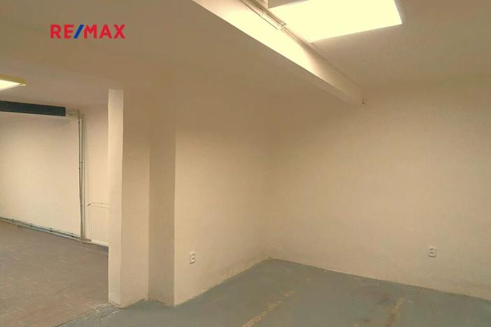 Pronájem obchodního prostoru, Praha - Čimice, Na průhonu, 150 m2