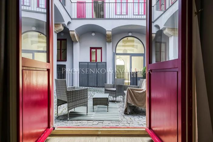 Prodej bytu 2+kk, Praha - Karlín, Prvního pluku, 73 m2