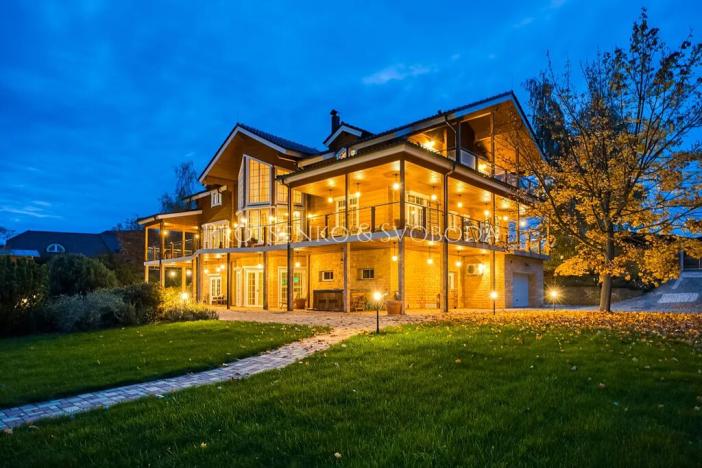 Prodej rodinného domu, Dublovice, 750 m2