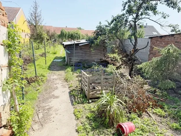 Prodej pozemku pro bydlení, Pouzdřany, Hlavní, 902 m2