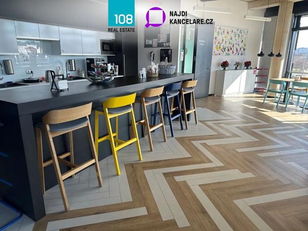 Pronájem kanceláře, Praha - Holešovice, Argentinská, 2500 m2