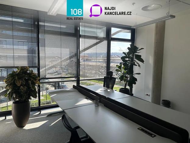 Pronájem kanceláře, Praha - Holešovice, Argentinská, 2500 m2