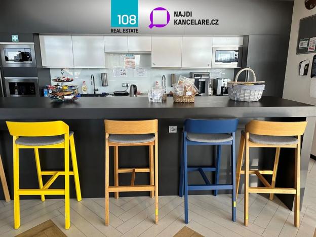 Pronájem kanceláře, Praha - Holešovice, Argentinská, 1326 m2