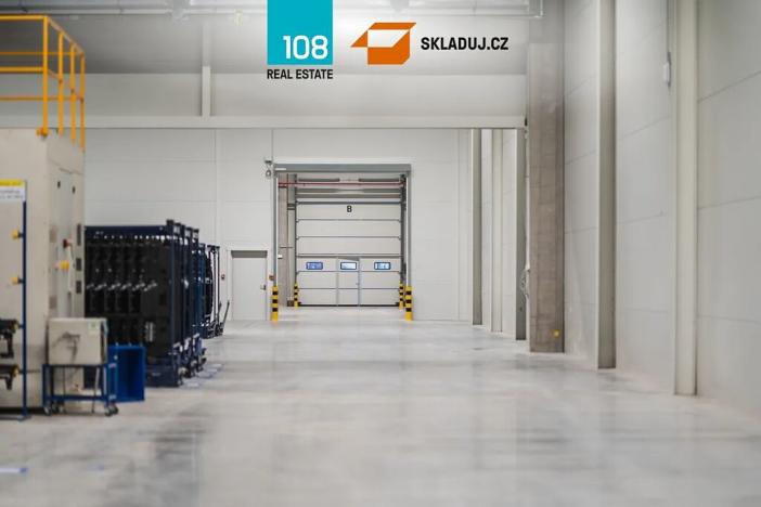 Pronájem skladu, Hrušky, 18000 m2