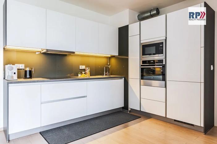 Prodej bytu 3+kk, Praha - Vysočany, Strnadových, 74 m2