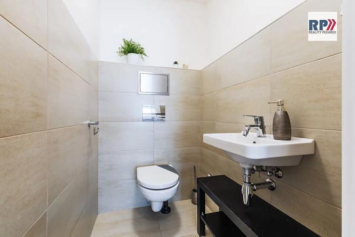 Prodej bytu 3+kk, Praha - Vysočany, Strnadových, 74 m2