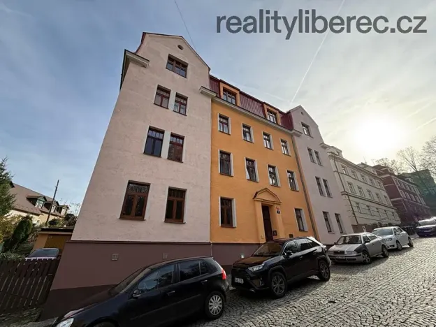 Pronájem bytu 3+kk, Liberec, Dobrovského, 82 m2