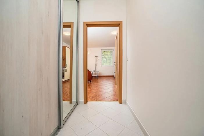 Pronájem bytu 2+kk, Praha - Modřany, Komořanská, 47 m2