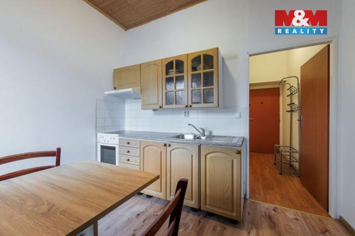 Prodej bytu 1+1, Karlovy Vary, K. Čapka, 36 m2