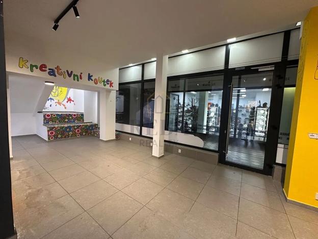 Pronájem obchodního prostoru, Karlovy Vary, Dr. Davida Bechera, 110 m2