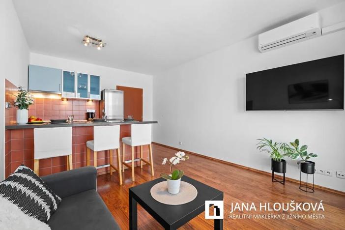 Prodej bytu 2+kk, Praha - Háje, Matúškova, 45 m2