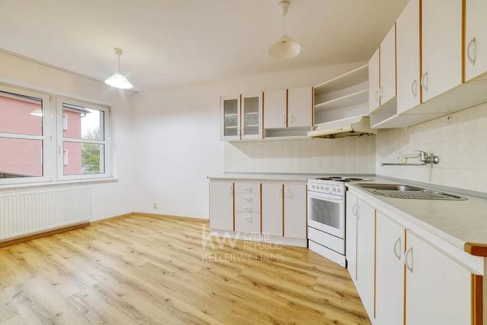 Prodej bytu 3+1, Cheb, Na Hradčanech, 103 m2