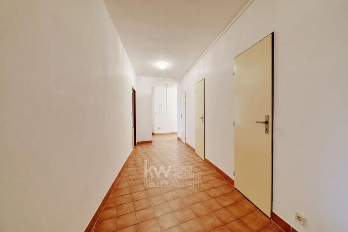 Prodej bytu 3+1, Cheb, Na Hradčanech, 103 m2