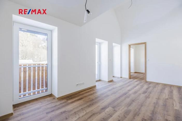 Prodej atypického bytu, Svoboda nad Úpou, Nádražní, 44 m2