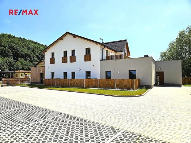 Prodej bytu 2+kk, Svoboda nad Úpou, Nádražní, 54 m2