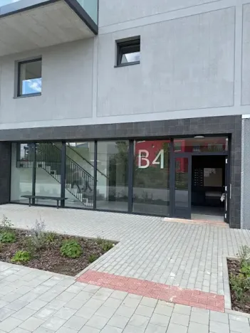 Prodej garážového stání, Praha, Návarovská, 13 m2