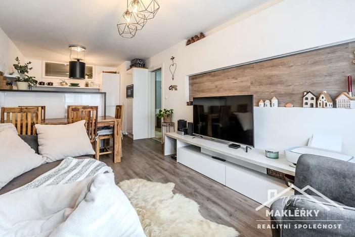 Prodej bytu 2+kk, Břežany II, 56 m2