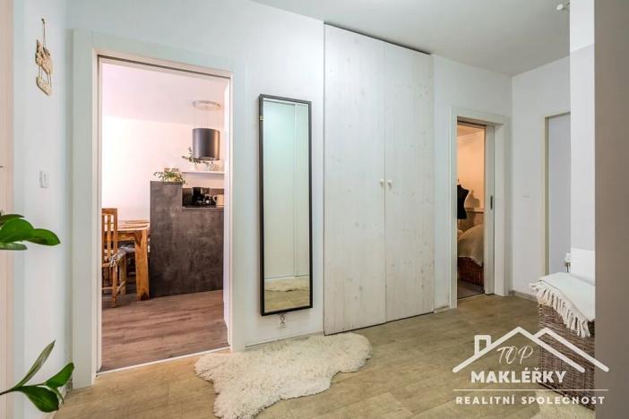 Prodej bytu 2+kk, Břežany II, 56 m2