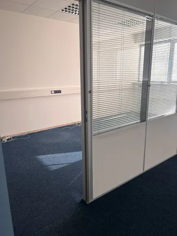 Pronájem kanceláře, Praha - Letňany, 150 m2