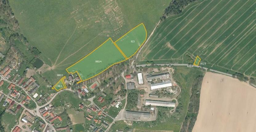 Prodej pole, Mlýny, 27546 m2