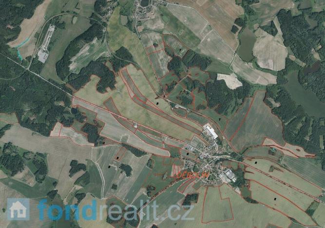 Prodej pozemku, Jindřichův Hradec, 2407 m2