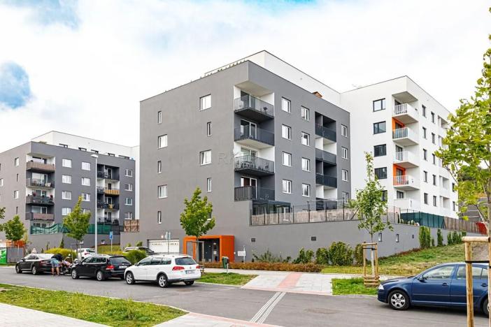 Pronájem bytu 1+kk, Praha - Vysočany, Strnadových, 33 m2