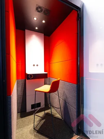 Pronájem kanceláře, Praha - Karlín, Sokolovská, 289 m2