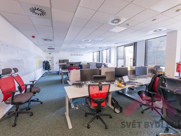 Pronájem kanceláře, Praha - Karlín, Sokolovská, 289 m2