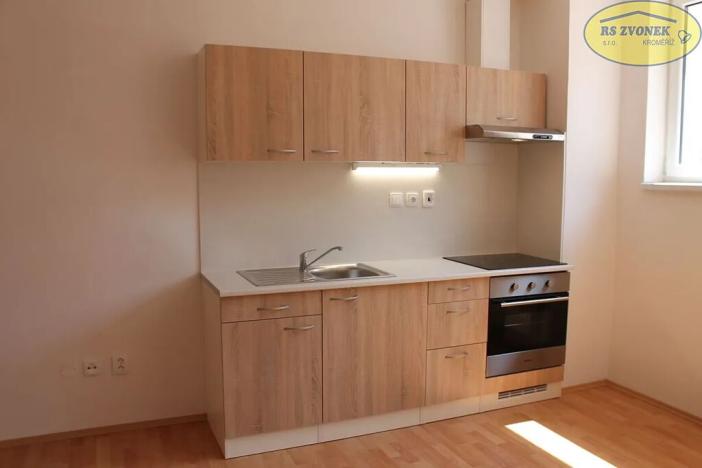 Pronájem bytu 3+kk, Kroměříž, Riegrovo náměstí, 75 m2